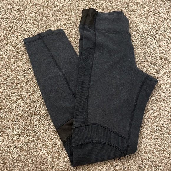 lululemon athletica Pants - Host Pick 🎉Lululemon leggings 4